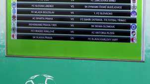 Sparta proti Slezanům, Slavia má Vary