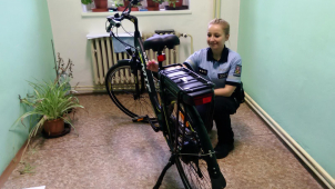 Policisté znovu značí jízdní kola