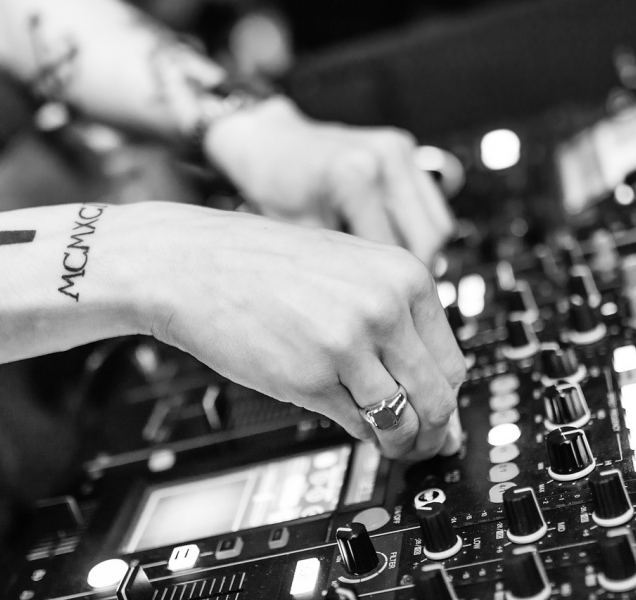 Techno party Czarotek 2019 proběhla v Uhách