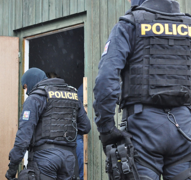 Čeští policisté pomáhají bojovat s nelegální migrací