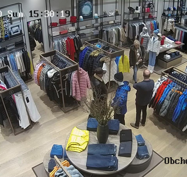 Policie pátrá po pachateli a svědkovi loupeže