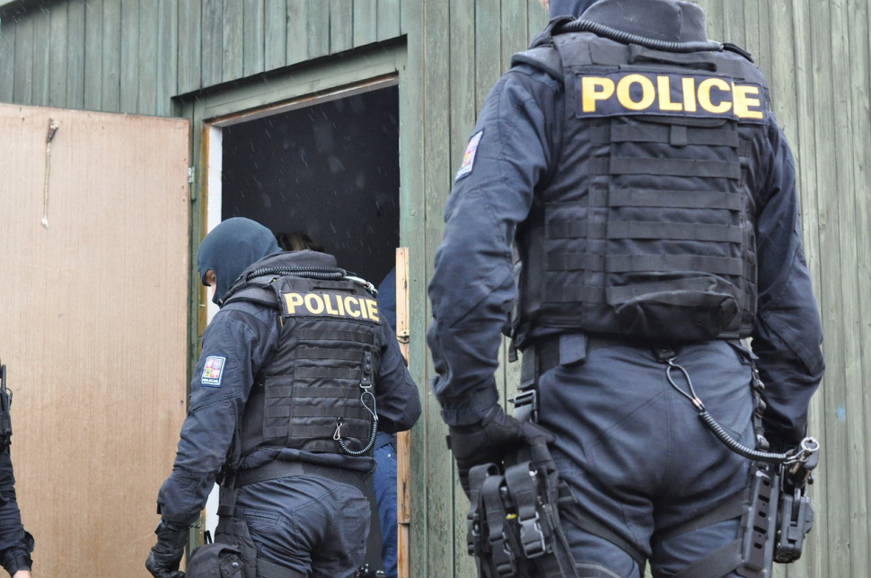 Čeští policisté pomáhají bojovat s nelegální migrací