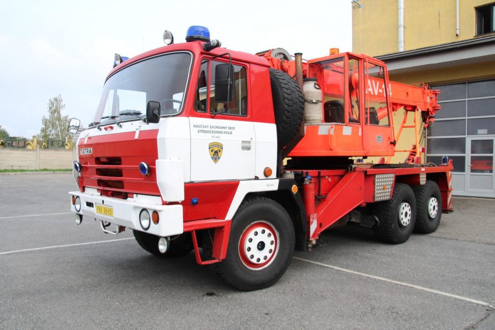 Středočeští hasiči mají dvě zmodernizované vyprošťovací auta